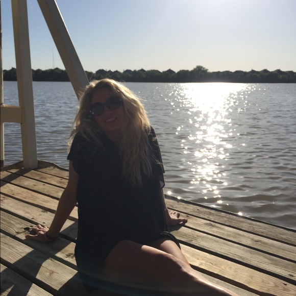 Meet your Posher, Amanda - Picture 6 of 6